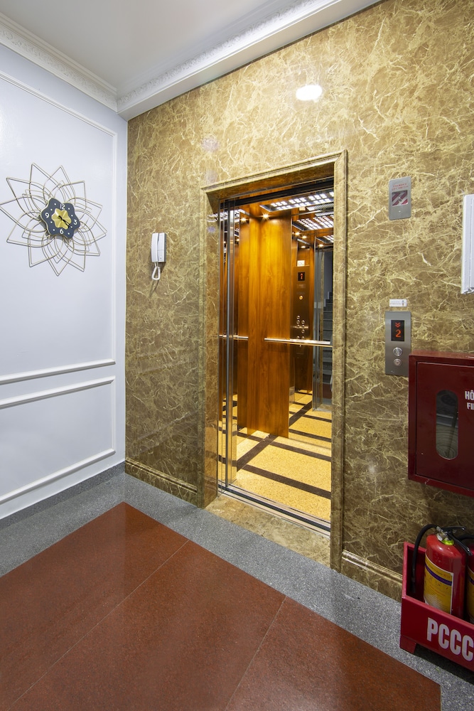 Reception hall