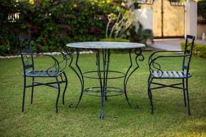 thumbnail: Outdoor dining