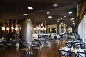 thumbnail: Bar (on property)