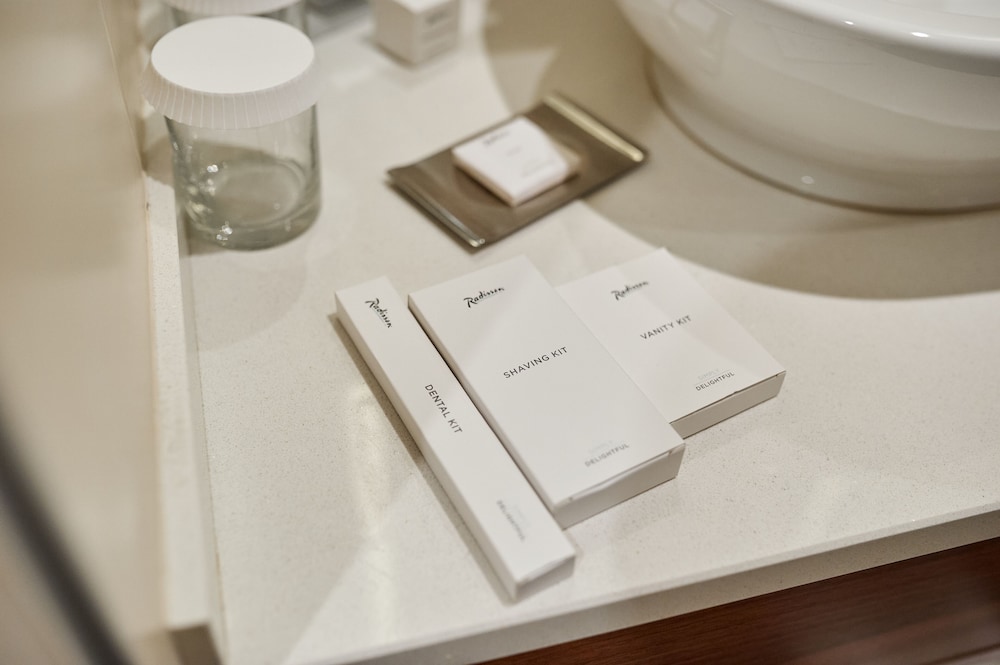 Bathroom amenities