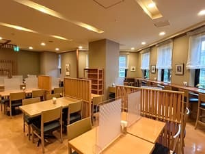 thumbnail: Breakfast area