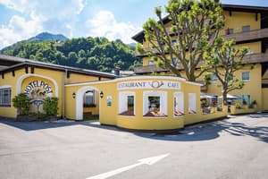 thumbnail: Restaurant