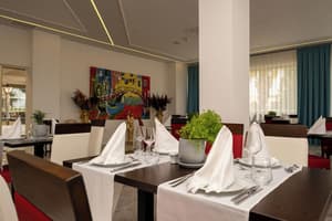thumbnail: Restaurant