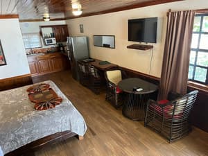 thumbnail: In-room dining