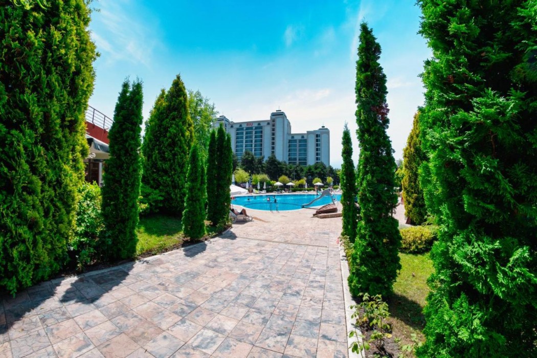 Swimming pool-spa