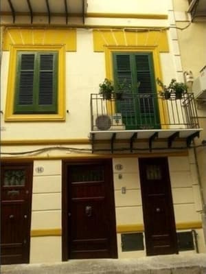 thumbnail: Front of property