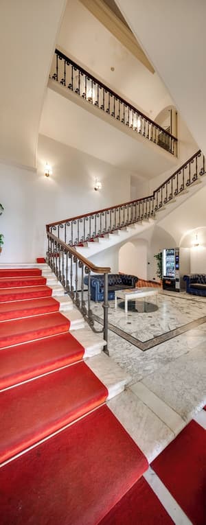 thumbnail: Staircase