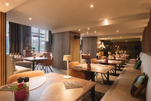 thumbnail: Restaurant
