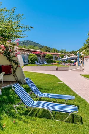 thumbnail: Exterior