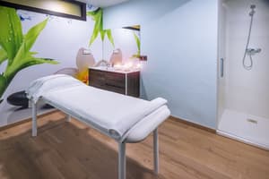 thumbnail: Treatment room