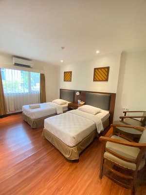 thumbnail: Room