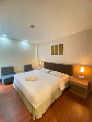 thumbnail: Room