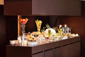 thumbnail: Bar (on property)
