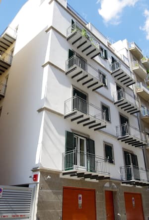 thumbnail: Front of property