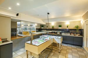 thumbnail: Restaurant