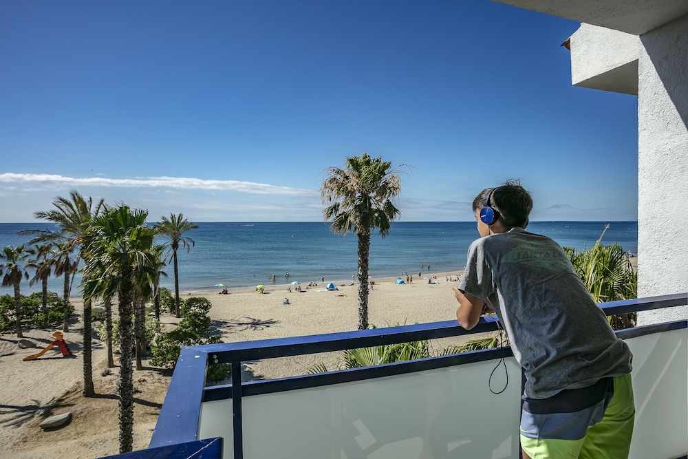 Beach/ocean view