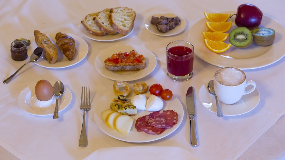 Breakfast meal