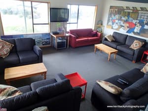 thumbnail: Lounge