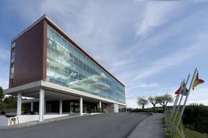thumbnail: Exterior