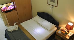 thumbnail: 130987046.jpg