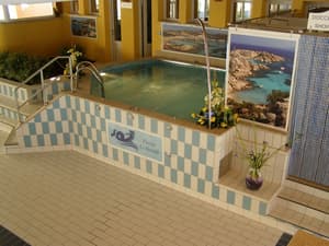 thumbnail: Indoor spa tub