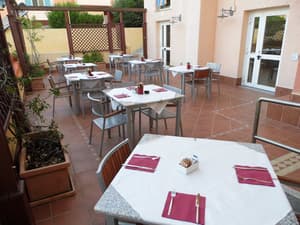 thumbnail: Restaurant