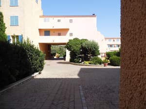 thumbnail: Property grounds