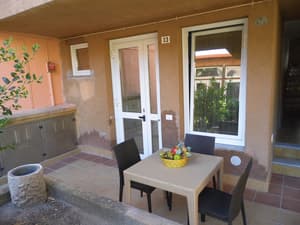 thumbnail: Courtyard view