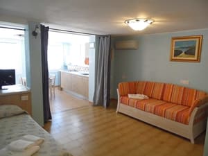 thumbnail: Living room