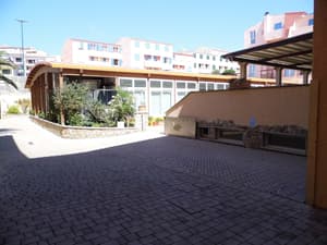 thumbnail: Exterior