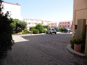 thumbnail: Parking