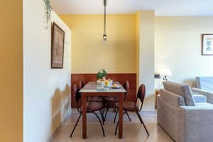 thumbnail: Dining room