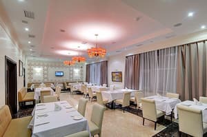 thumbnail: Restaurant