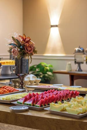 thumbnail: Breakfast area