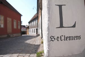 thumbnail: Exterior detail