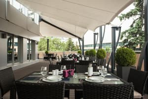 thumbnail: Bar (on property)