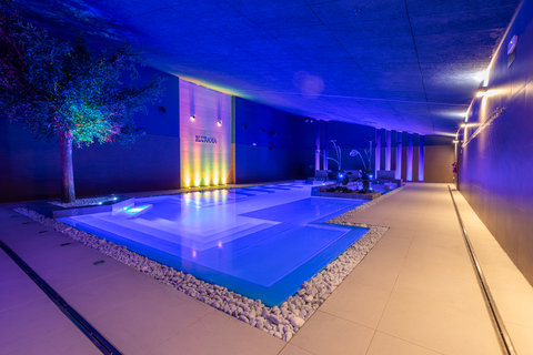 Relax Pool