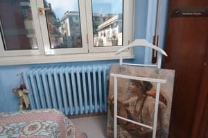 thumbnail: Interior entrance