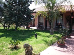 thumbnail: Front of property