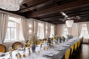thumbnail: Restaurant