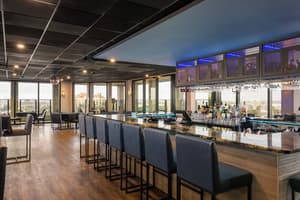 thumbnail: Bar (on property)