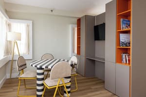 thumbnail: Living area
