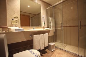 thumbnail: Bathroom