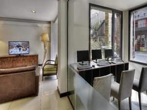 thumbnail: Business center