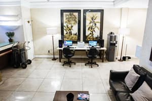 thumbnail: Business center