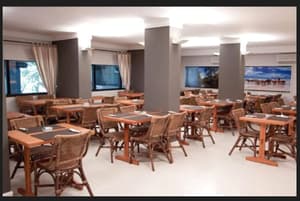 thumbnail: Restaurant
