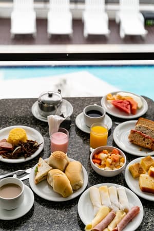 thumbnail: Breakfast area