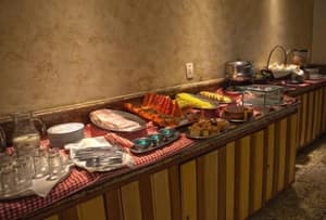 thumbnail: Restaurant