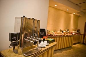thumbnail: Breakfast area