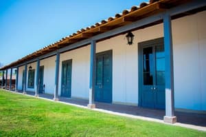 thumbnail: Exterior
